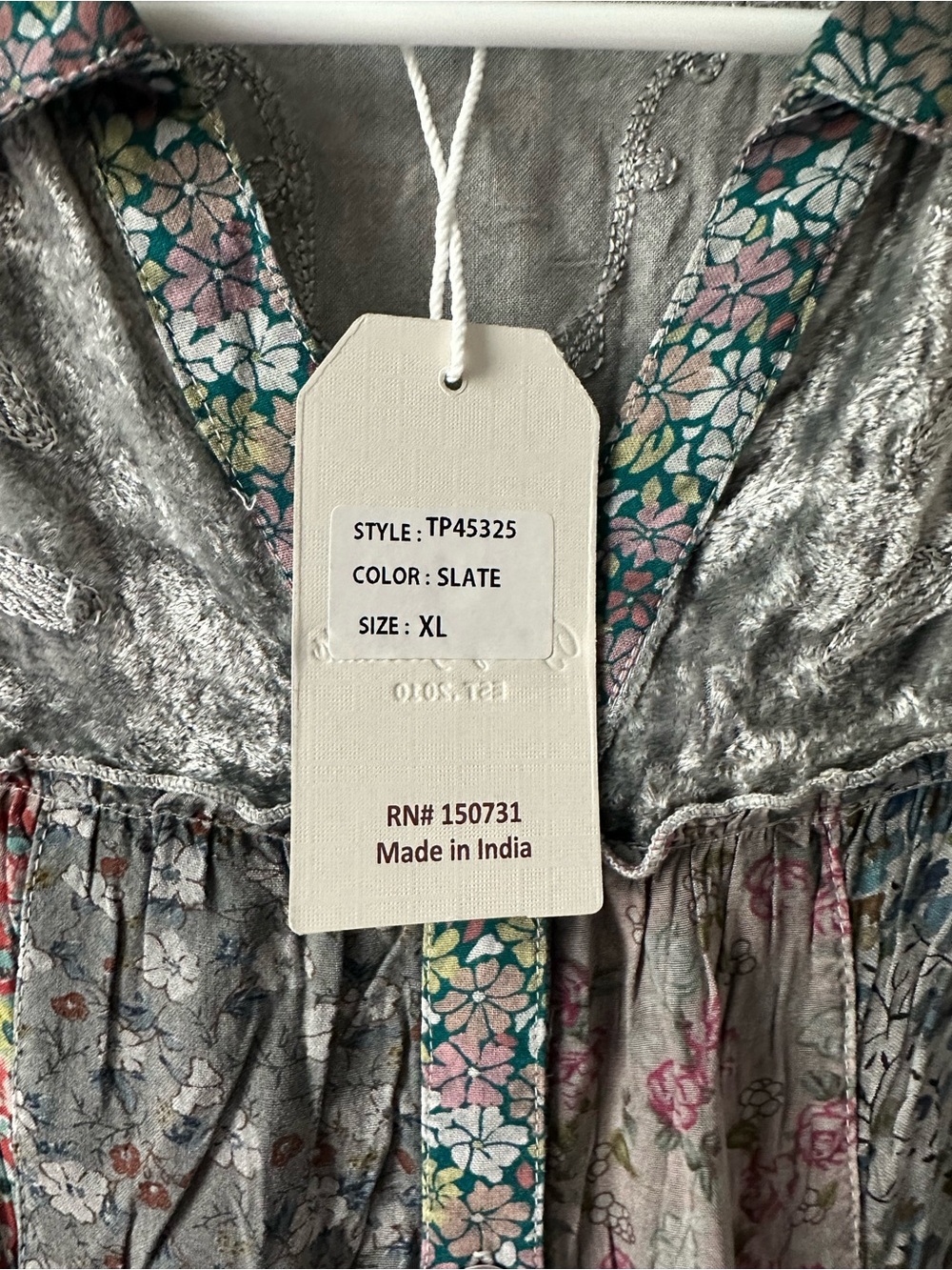 230 Young Threads NWT Slate Multi Floral Patchwork Button-Down Blouse - Picture 3 of 5